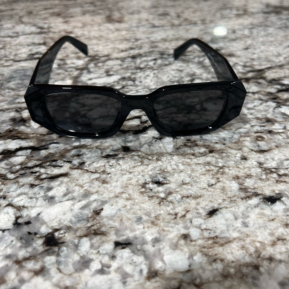 PRADA SUNGLASSES 17WS used lightly